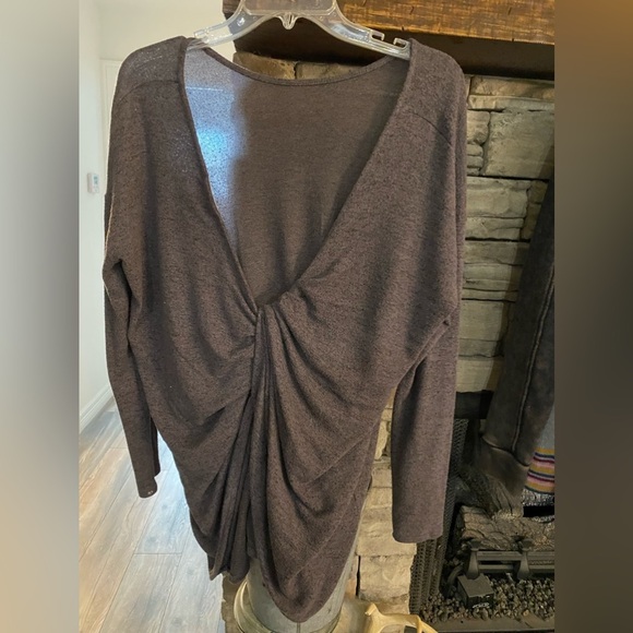 CHERISH gray open back sweater‎ - Picture 1 of 3